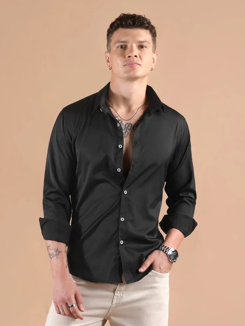Beyoung Black Solid Regular Fit Shirt