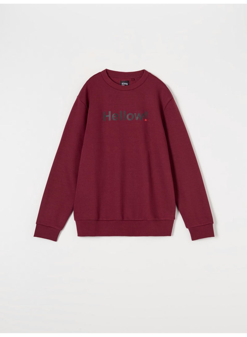 Sinsay Maroon “HELLOW!” Graphic Sweatshirt for Men – Relaxed Fit, Crew Neck, Soft Material - Image 3