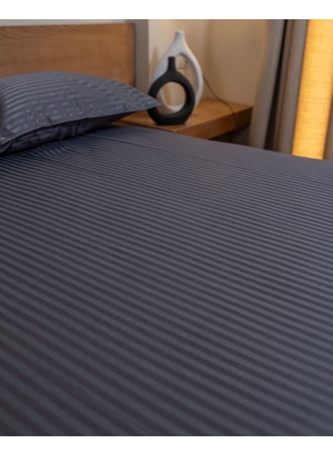 ب كومفورت  طقم ملاية أستك استرايب رمادي غامق - Image 2