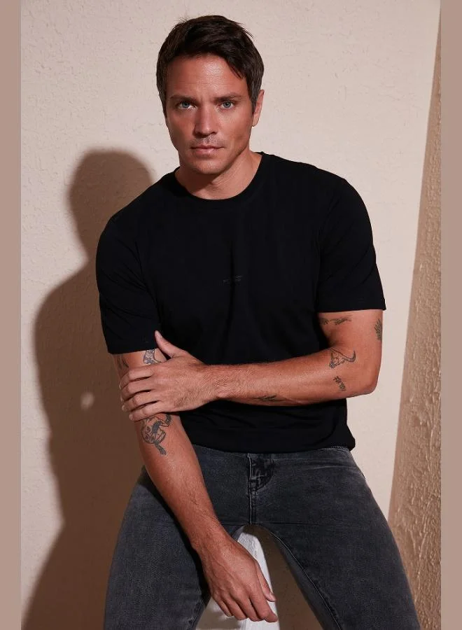 Buratti  Buratti Detailed Cotton Regular Fit Crew Neck T-Shirt Men's T-Shirt 59020203 for Men | Best Price UAE