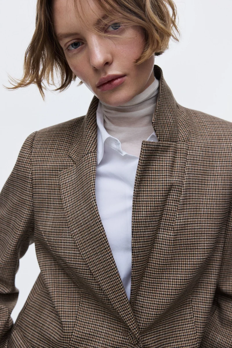 اتش اند ام بليزر بصف مفرد من الأزرار