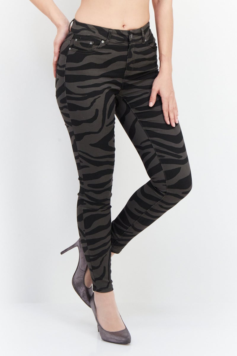 ONLY سروال نسائي بقصة عادية بنقشة حيوانات، أسود - Image 1