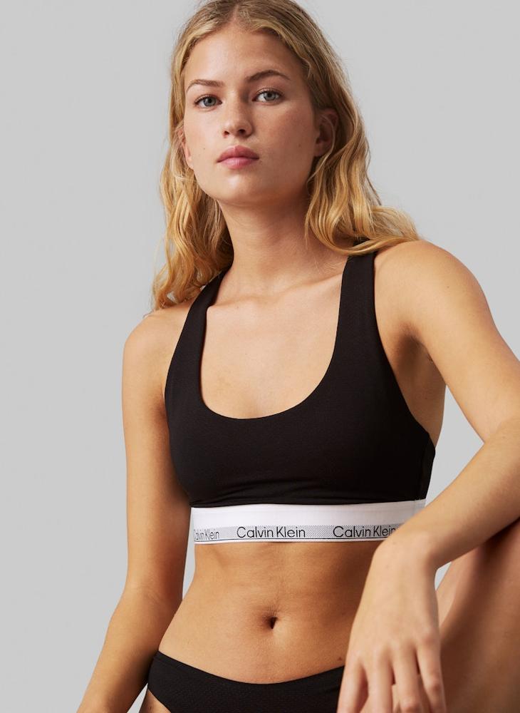 كالفن كلاين حمالة صدر رياضية بشعار - Image 4