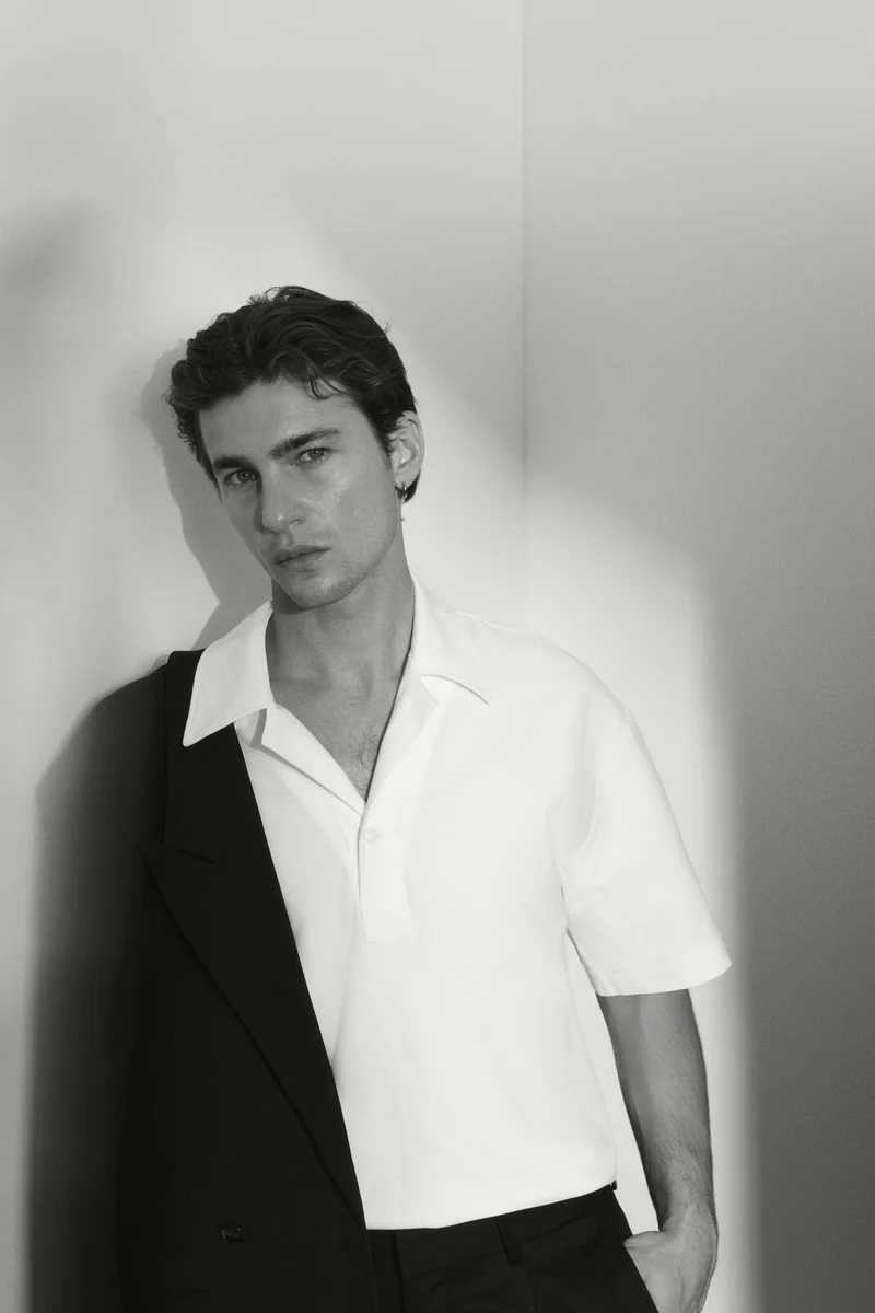 اتش اند ام تي-شيرت بولو بقصة واسعة