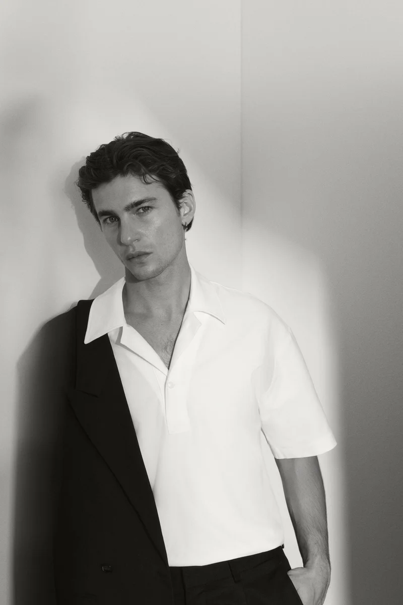 اتش اند ام تي-شيرت بولو بقصة واسعة