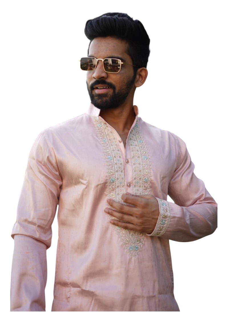 سوبر آسيوي - طقم كورتا رجالي من لوكينج ديزاينر - حرير لامع مع تصميم ترميز رائع وبيجامة قطنية - Image 1