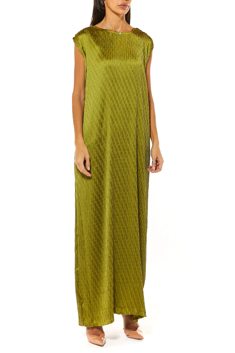 Moistreet Crew Neck Pleated Maxi Dress