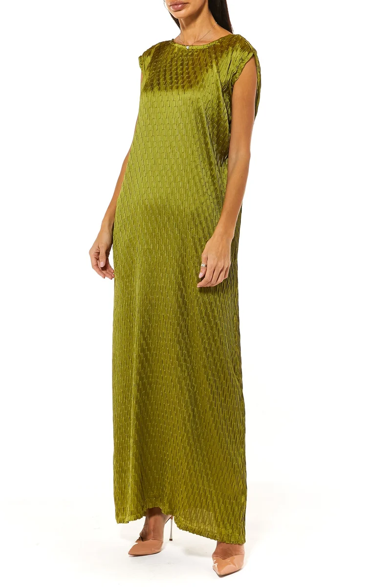 Moistreet  Crew Neck Pleated Maxi Dress for Women | Best Price UAE