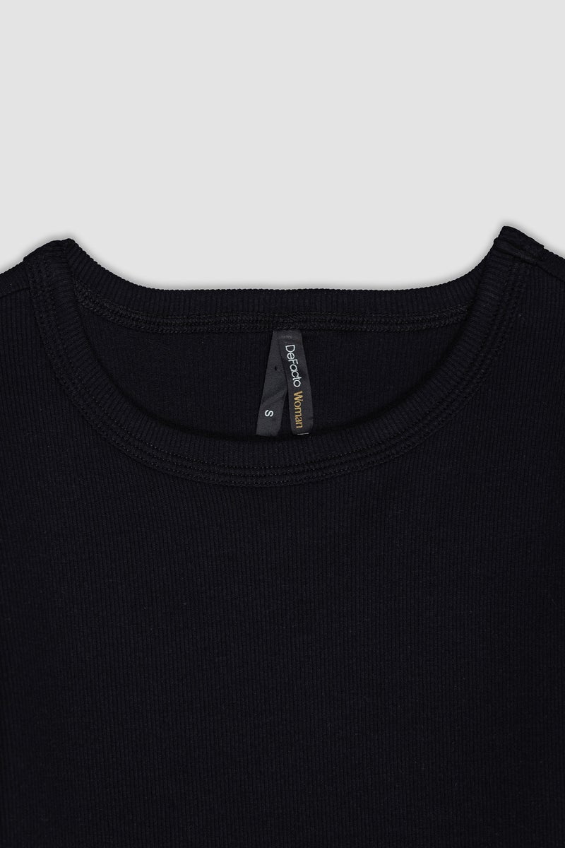 DeFacto Black Woman Slim Fit Crew Neck Short Sleeve T-Shirt Casual - Image 3