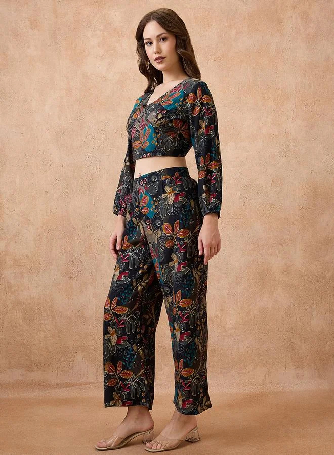 جلو باص طقم منسق من بنطال مع بلوزة قصيرة بطبعة زهور