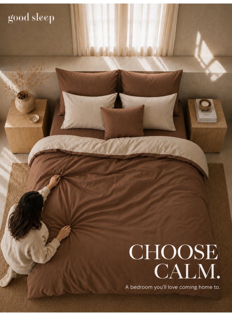 نوم جيد طقم غطاء لحاف كينج 6 قطع من Good Sleep | 220×240 سم | بني بلونين قابل للعكس | غطاء لحاف بسحاب مع شرشف بمطاط و4 أكياس وسائد | فائق النعومة ومقاوم للتجاعيد | صنع في دبي - Image 3