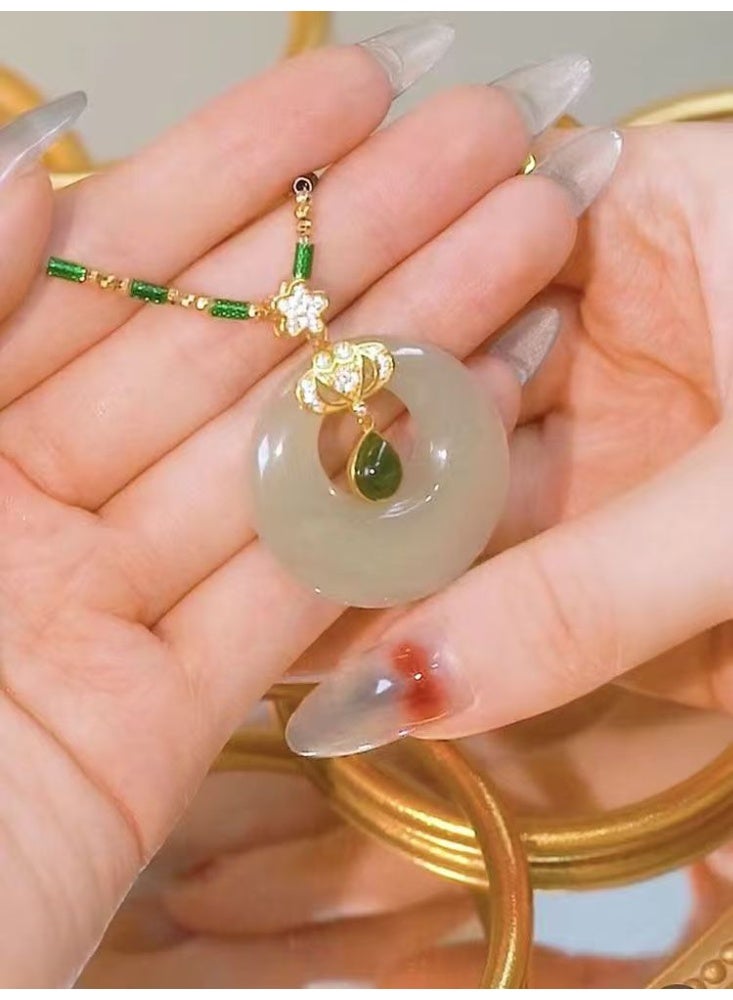Akali Elegant Green Jade Circle Pendant Necklace with Gold and Diamond Details – Symbol of Harmony and Prosperity - Image 4