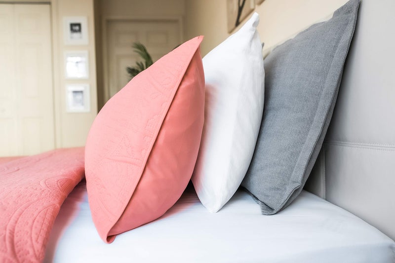 مجموعة Coverlet Mezzati -spread مجموعة المرجان - مجموعة Prestige - غطاء الفراش المعزي - مجموعة لحاف من الألياف الدقيقة المصنوعة من 3 قطع (كوين/كورال روز الكامل)