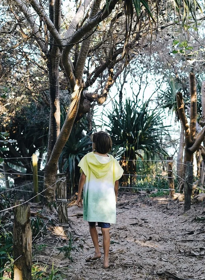 SUNNY LIFE Terry Beach Hooded Towel Sea Seeker Dip Dye