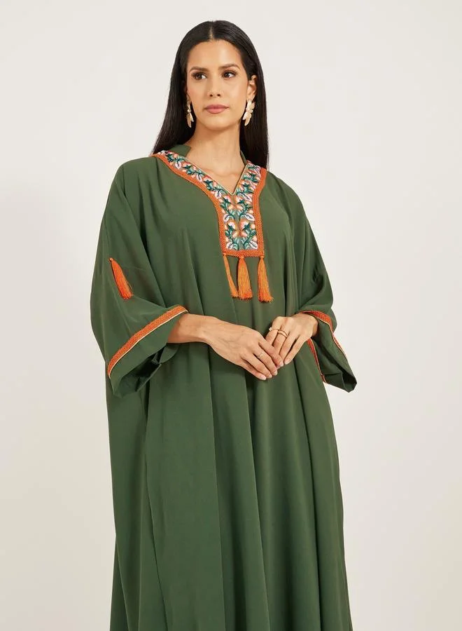 Maxim Creation Maxim Creation Embroidered V-Neck Tasseled A-Line Kaftan