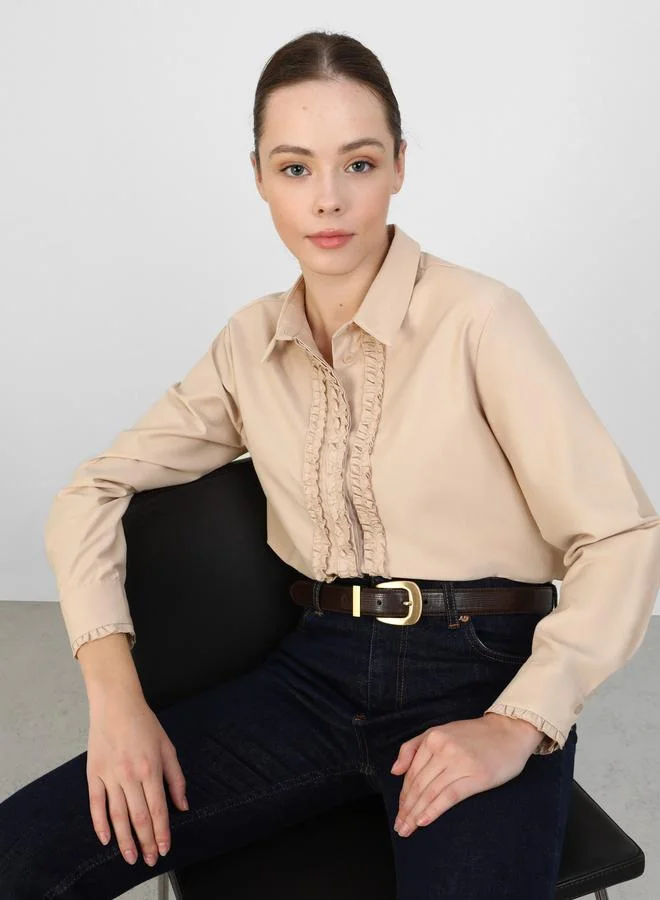 رفقة من مودانيسا قميص بأزرار وتفاصيل مكشكشة من مودانيسا رفقة