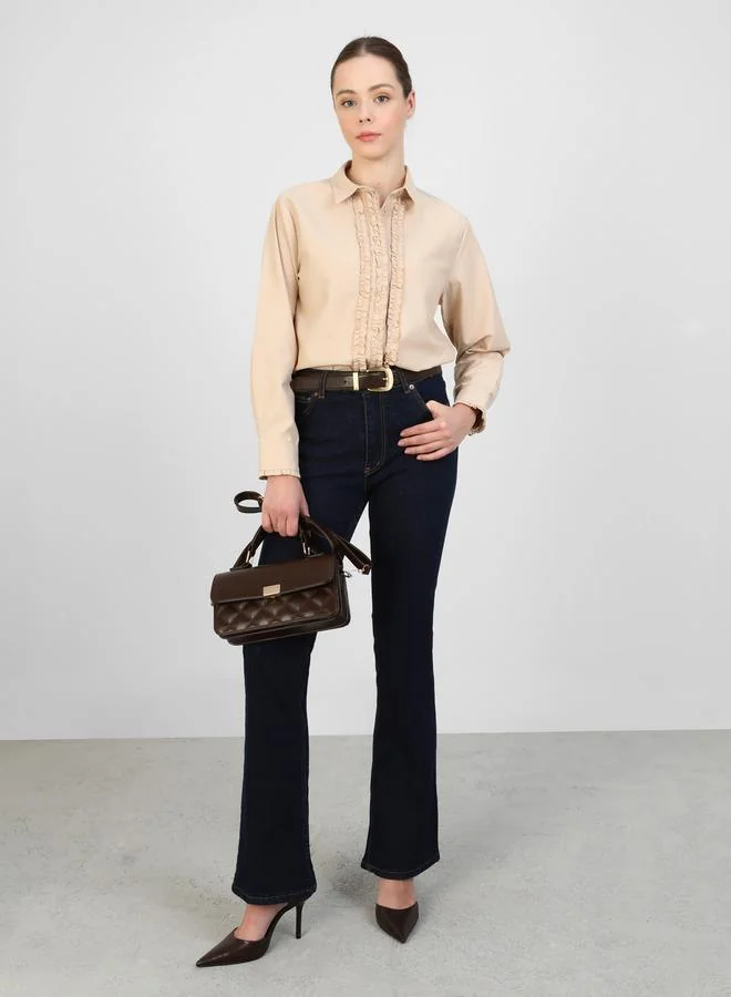 رفقة من مودانيسا قميص بأزرار وتفاصيل مكشكشة من مودانيسا رفقة