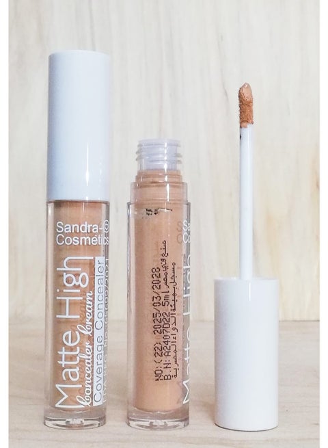 High coverage cream concealer from Sandra Wight cover color No. 22