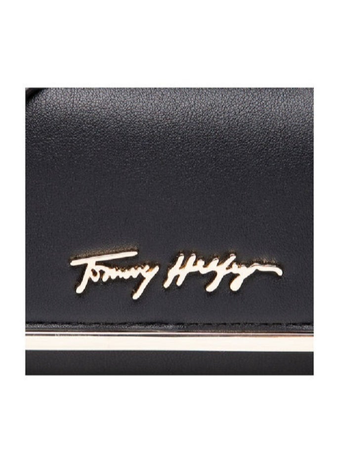 Tommy Hilfiger Plus Tommy Hilfiger Modern Mini Bar Leather Women's Handbag  - Image 3