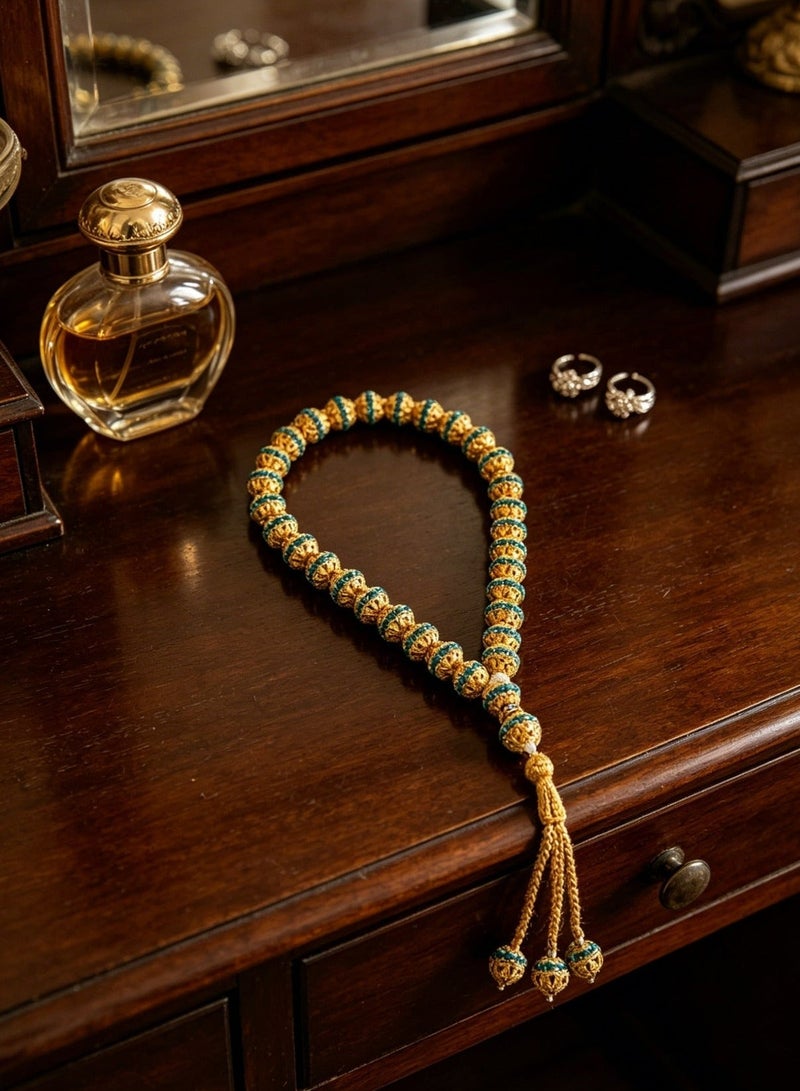 اسم المحتوى ناريلا 33 Beads Gilded Enamel Carved Round Islamic Tasbih Prayer Beads, Vintage Gold & Green Contrast Metal Muslim Rosary With 3-Bead Braided Tassel, Luxury Unisex Dhikr Beads For Salah & Eid Gifting - Image 3