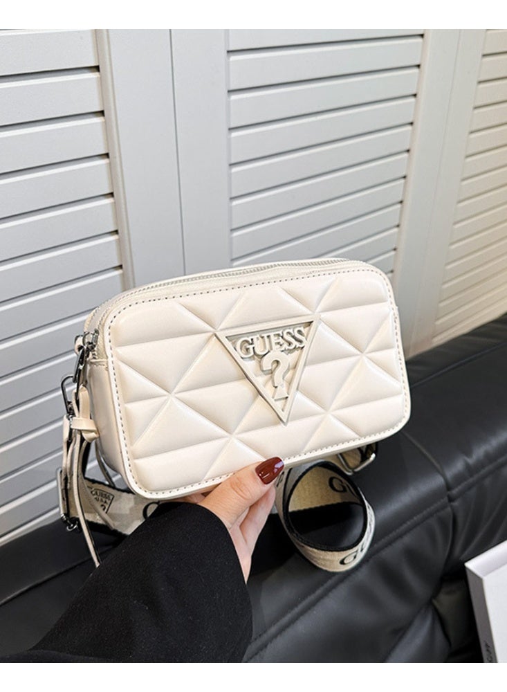 GUESS Women Crossbody Bag,Bag for Women,Shoulder Bag 20*12*7.5cm White - Image 1