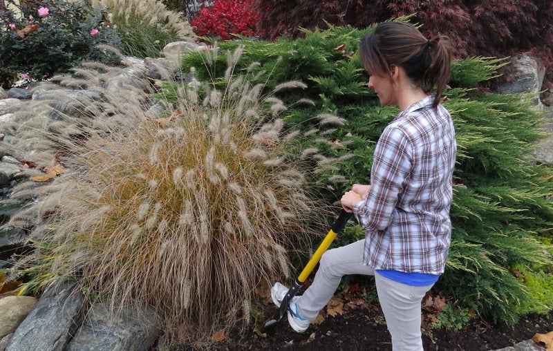 Spear Head Spade SHFD3 40" Yellow Garden Spade Shovel - Gardening Shovel with a 9" x 11" Beveled Blade, Steel-Reinforced Fiberglass Long Handle & Cushioned D-Grip - Digging Spade for Planting - Image 4