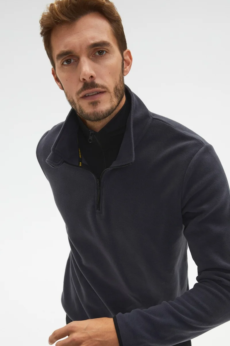 جويستار Men's Regular Fit Half Zipper Fleece Sweatshirt