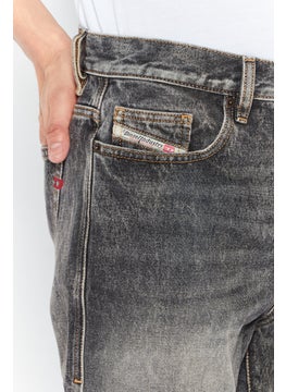 DIESEL Men 2020 D-Viker Regular Fit Washed Non Stretchable Jeans, Black  - Image 3