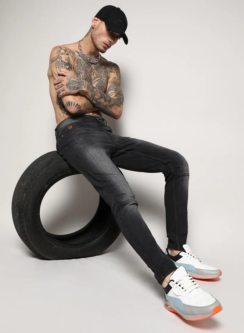 Campus Sutra Men's Black Self-Design Patched Stitched Denim Jeans