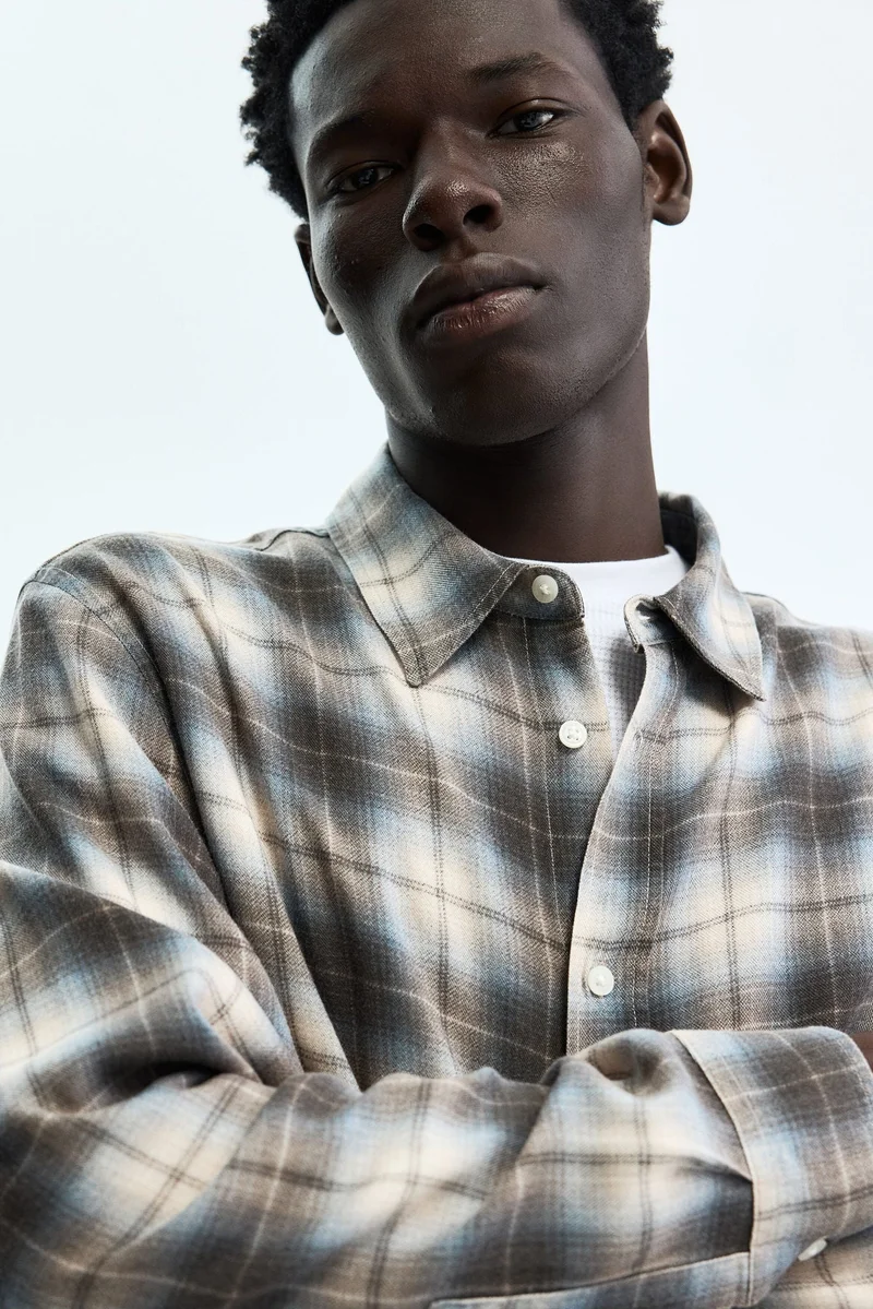 اتش اند ام قميص بقصة مريحة