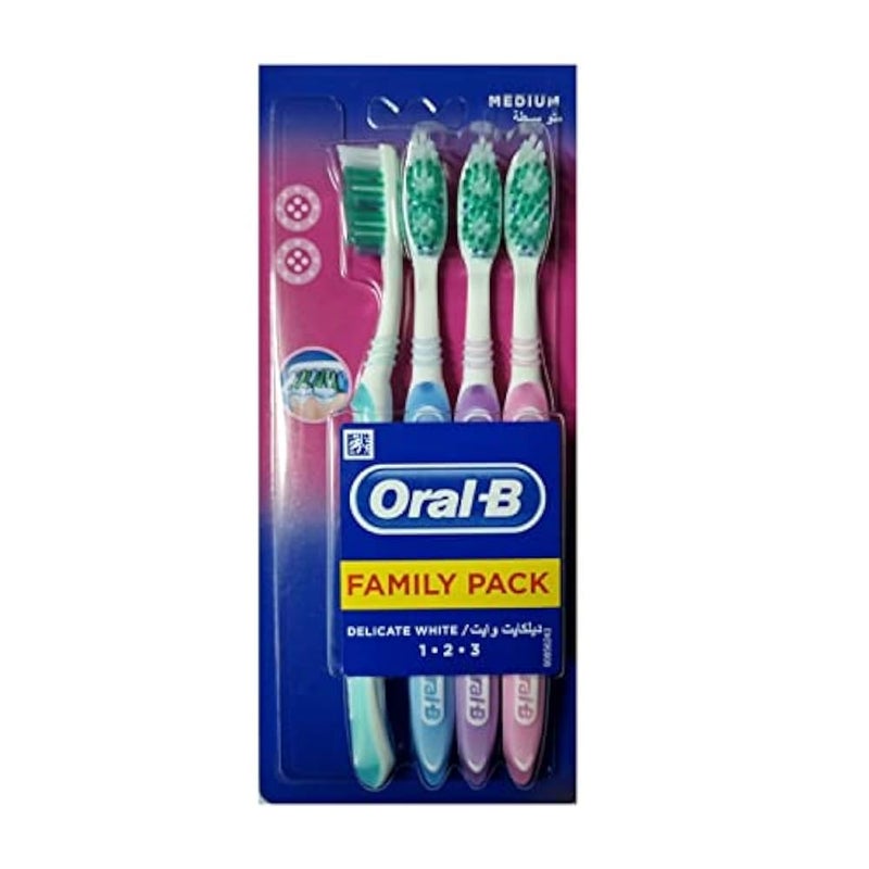 Oral-B 3-Effects Delicate white Medium family pack Toothbrush (4 pieces) - Image 1