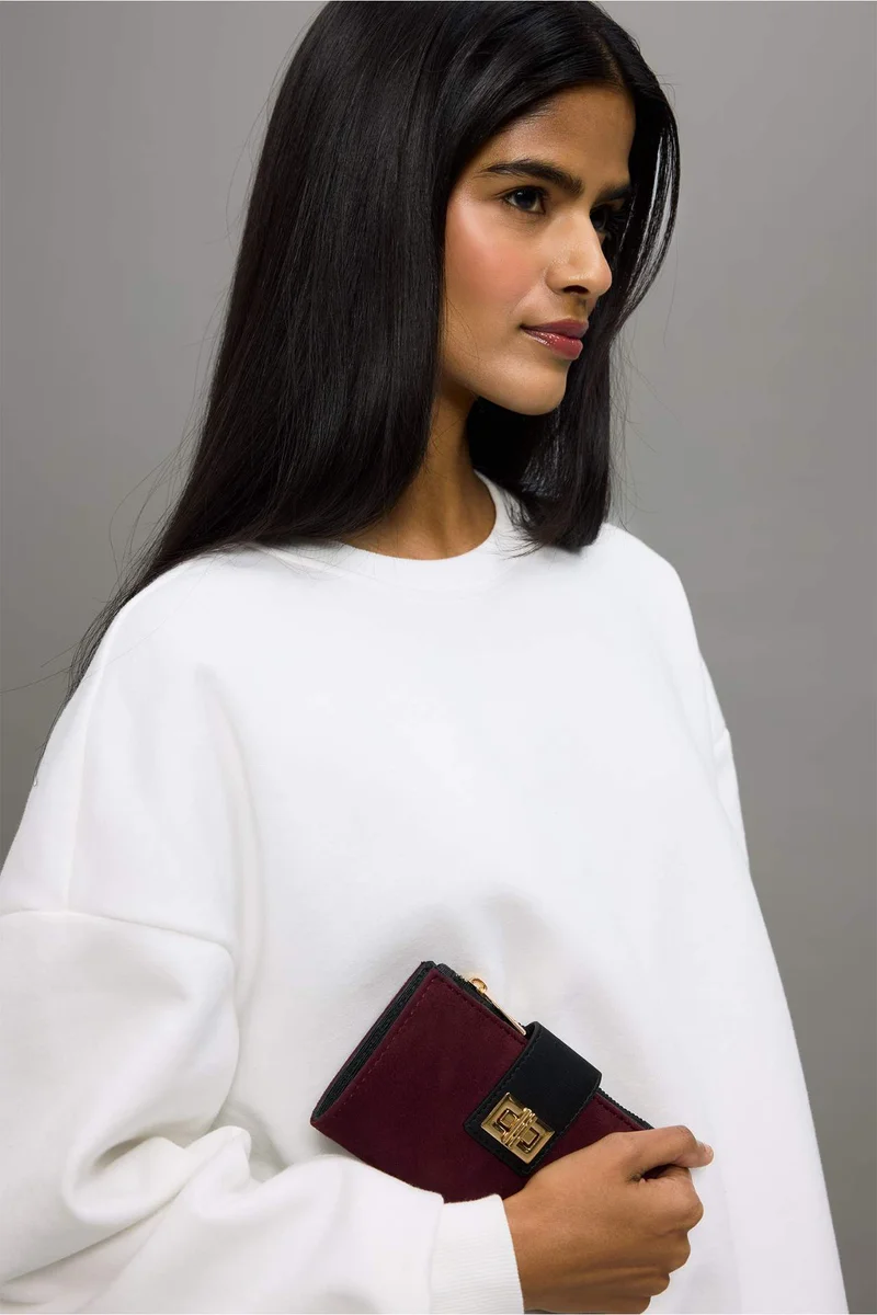 Woman Faux Leather Wallets