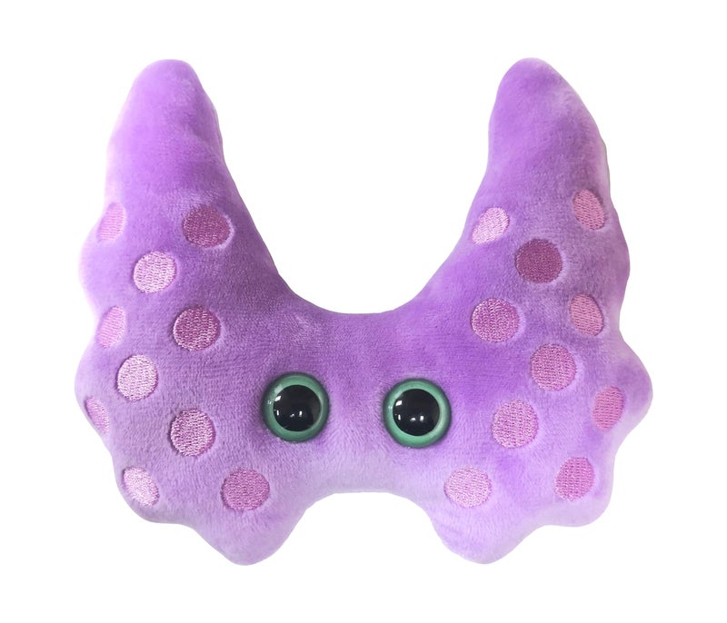 Giant Microbes هدايا جراحة الغدة الدرقية من جيانت ميكروبز للشفاء هدايا الذئبة التوعية بسرطان الغدة الدرقية نظام الغدد الصماء هدية استئصال الغدة الدرقية هدية قصور الغدة الدرقية هدايا علم الغدد الصماء - Image 2