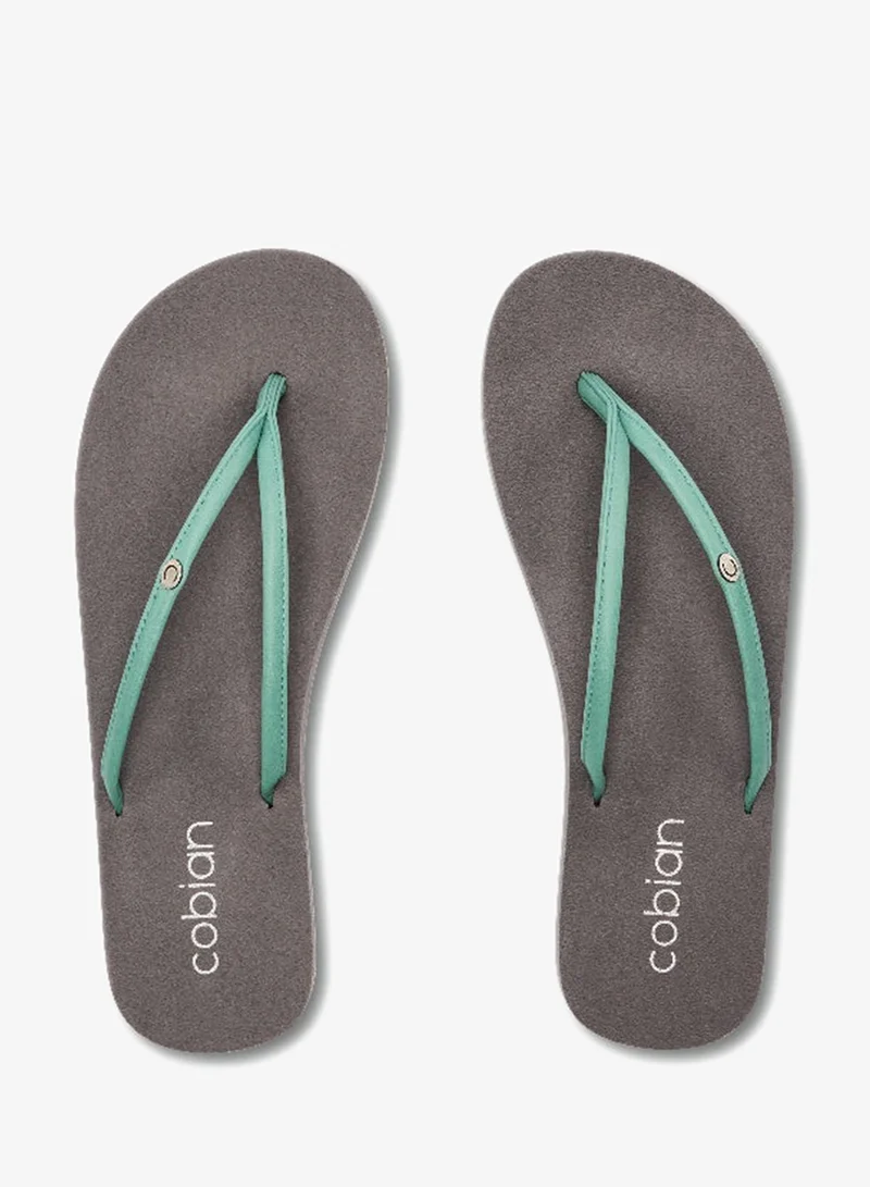 كوبيان نياس باونس