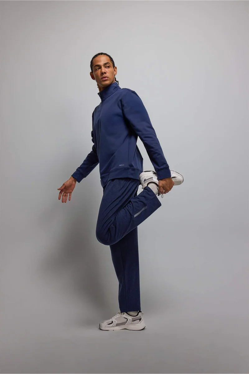 ديفاكتو Standard Fit Stand Collar Sports Sweatshirt
