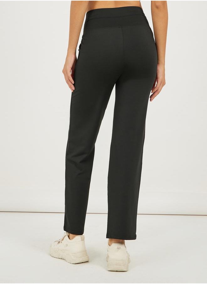 Styli Self Fabric Binding Patch Detail Straight Pants  - Image 5