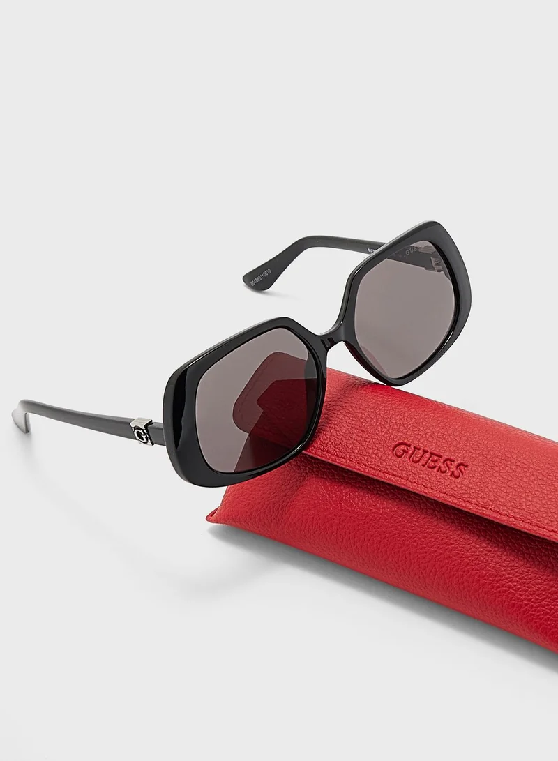 GUESS Oversized Sunglasses