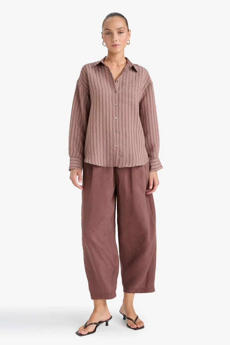 ديفاكتو Relax Fit Regular Hem Trousers