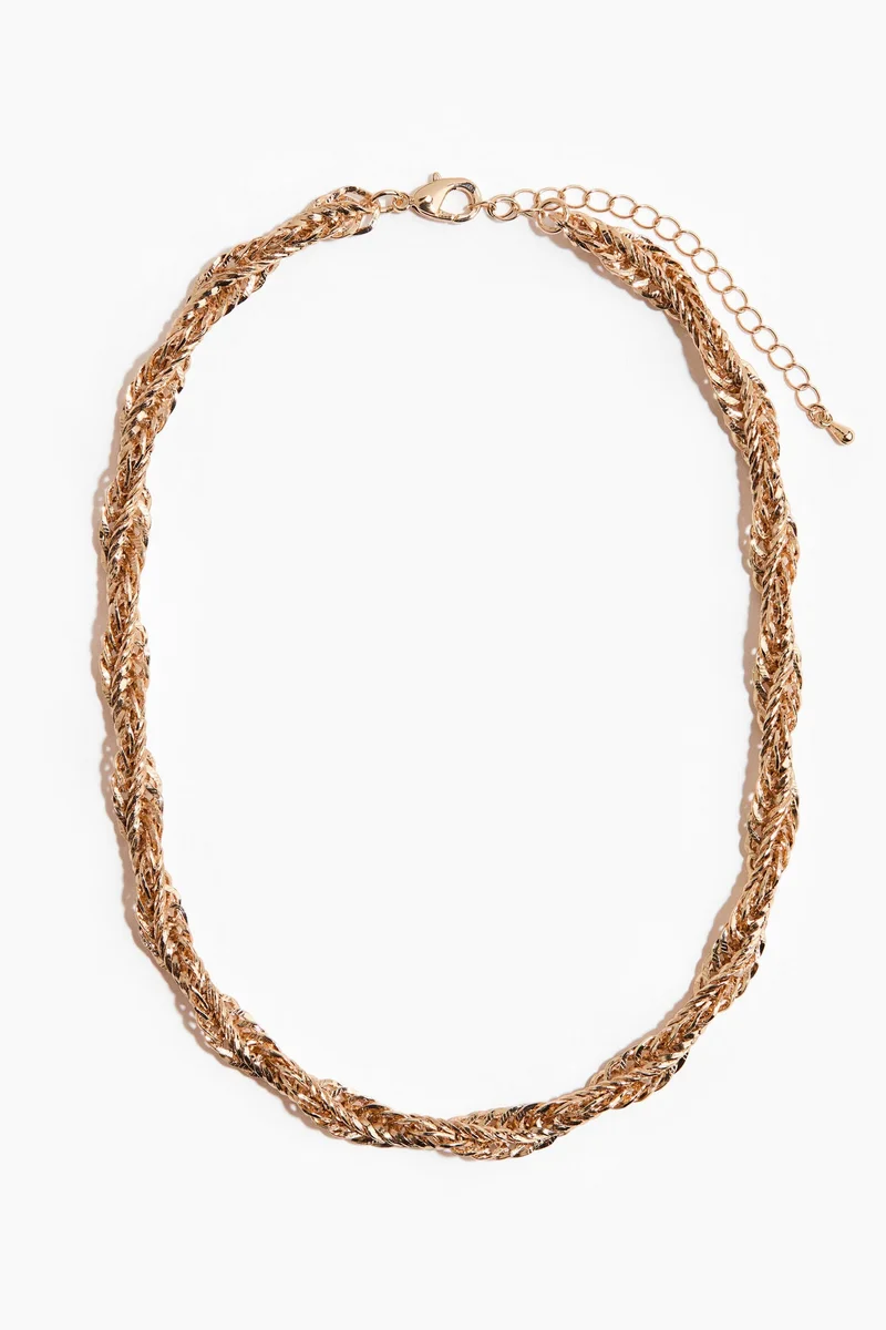 Twisted necklace