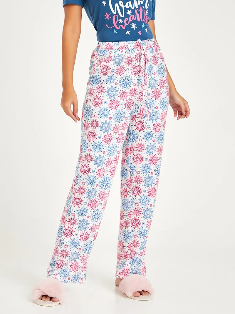 ستايلي Cold Days Warm Hearts Slogan Print T-shirt and Pyjama Set