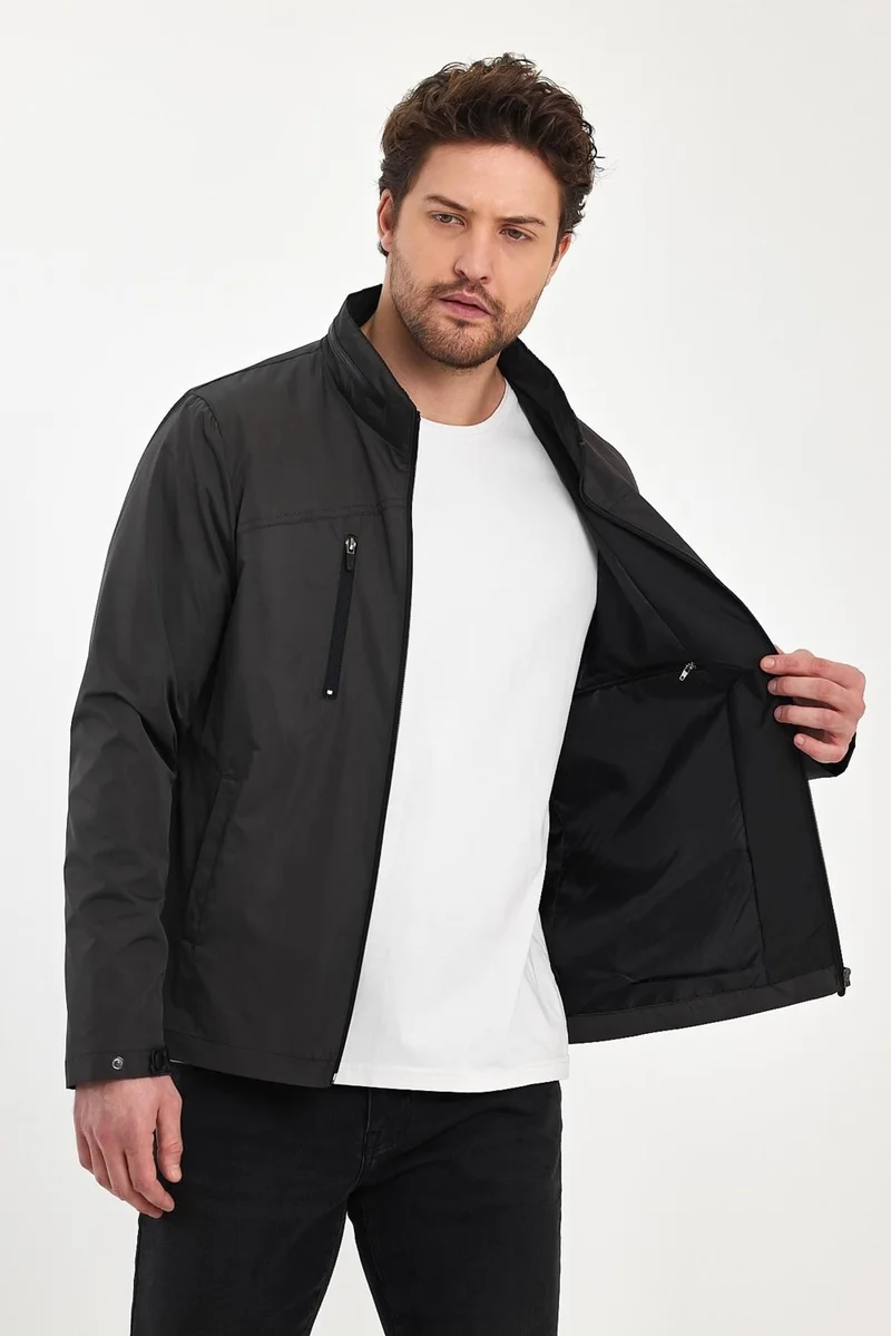 سيفيست Men's Grey Stand Collar Multi-Pocket Water and Wind Repellent Seasonal Coat & Jacket