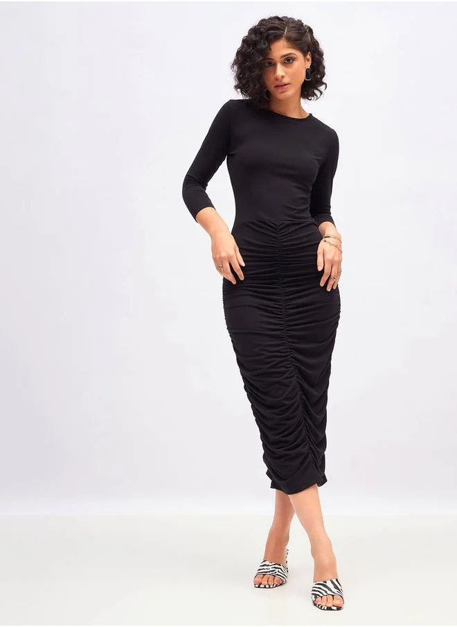 SASSAFRAS Gathered Bodycon Midi Dress with 3/4 Sleeves by Styli