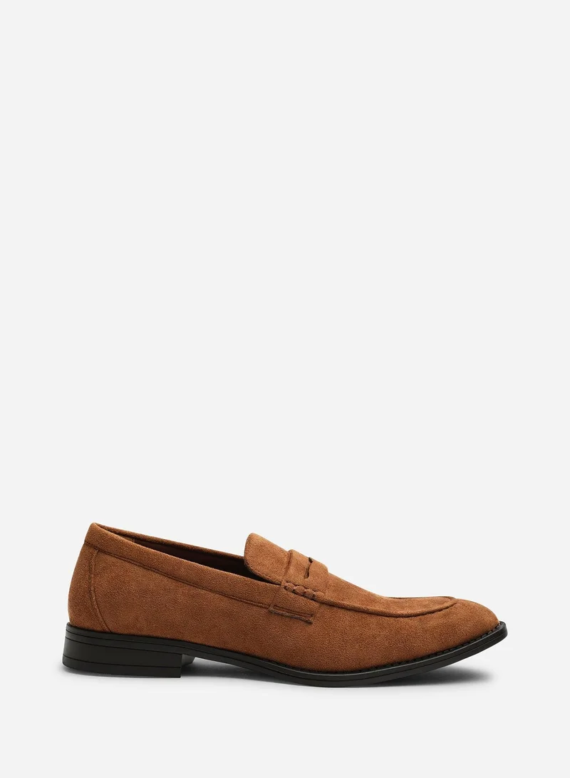 ويرز ذات فروم Gavin Suede Slip on Penny Loafer