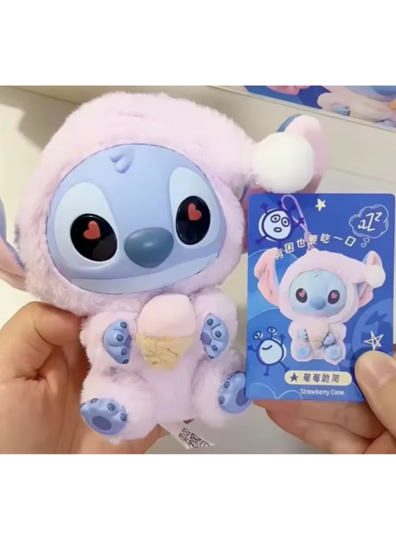 مونستر ستيتش بأجمل إطلالة شتوية حاملة آيس كريم الفراولة 🍓 وعيونه قلوب حب!   الهدية المثالية لعشاق الكرتون والتميز