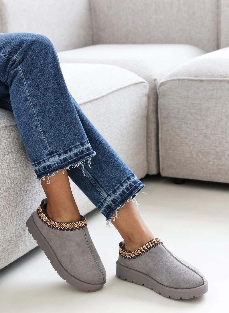 ويرز ذات فروم 'Oak' Aztec Detail Faux Fur Lining Mini Boots