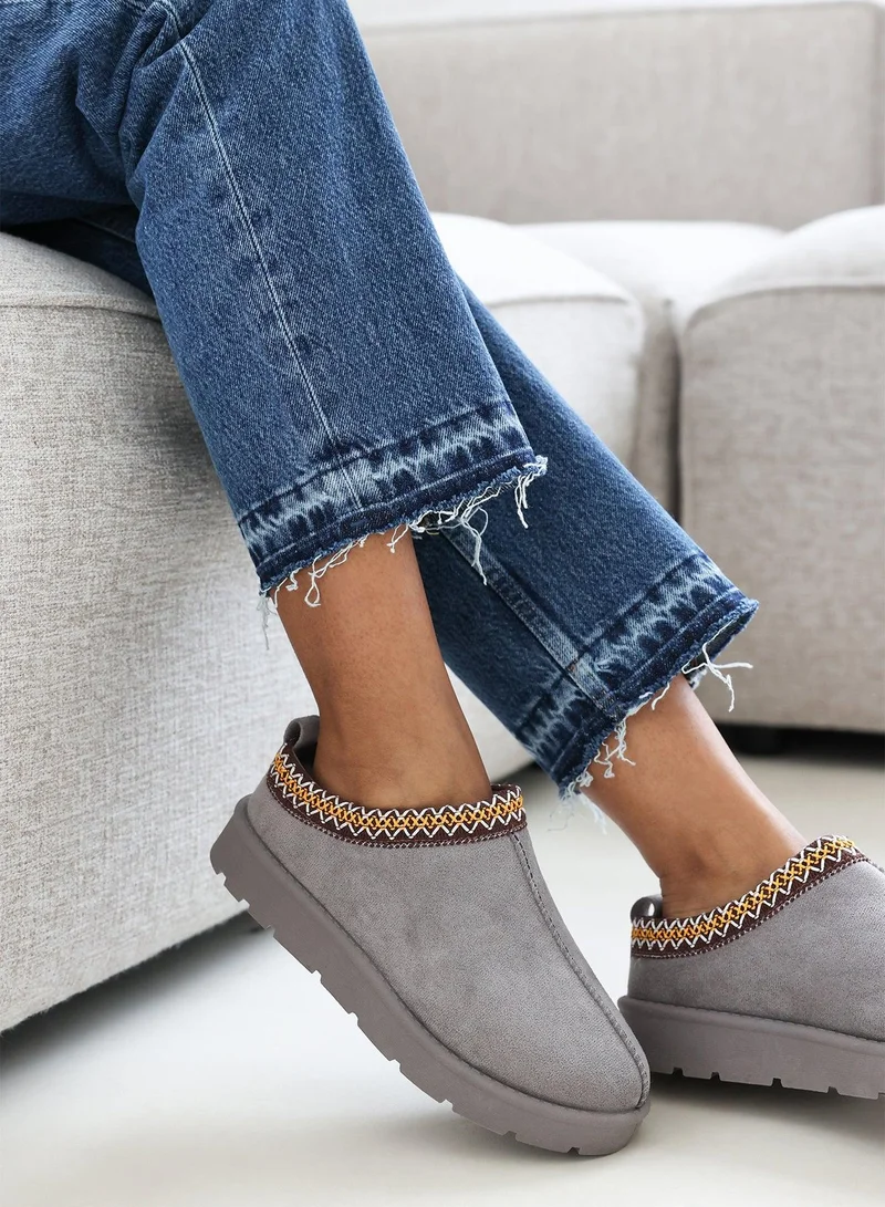 ويرز ذات فروم 'Oak' Aztec Detail Faux Fur Lining Mini Boots