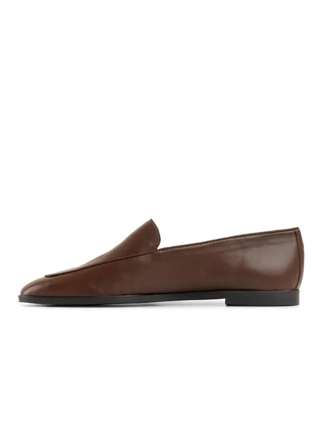 لانجوتش Women's Sahara Loafer