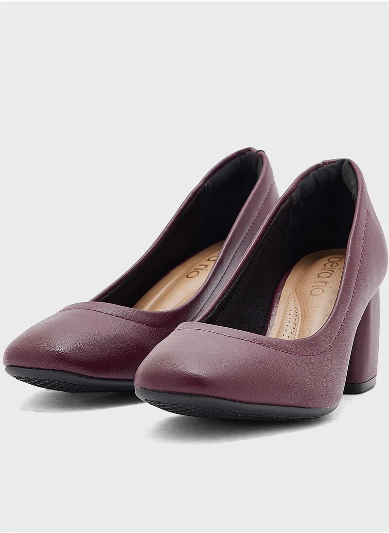 بيرا ريو Kaylani Close Toe Mid Heel Pumps