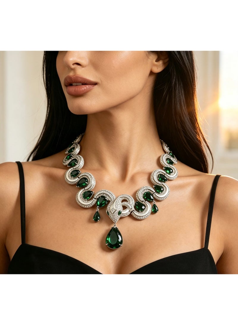 Emerald‑style Women's Necklace, Inlaid with Green Zircon. Dignified and elegant, specially designed for Middle‑Eastern women, luxury jewelry. Suitable for wedding banquets, weddings, holiday gifting, ideal for engagements, as a gift for mother and girlfriend. - Image 4