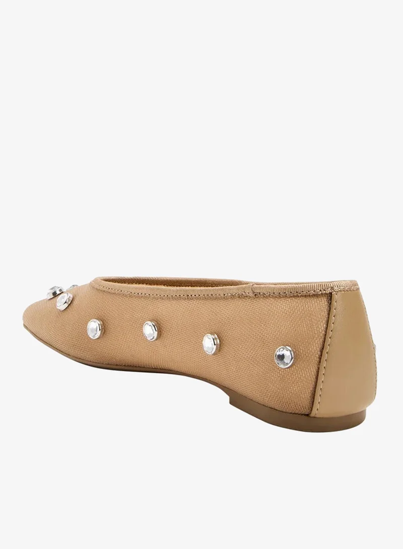 كاتي بيري باليرينا مسطحة مغلقة مزينة